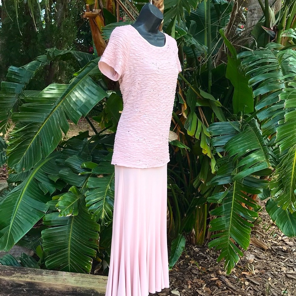 Frank Lyman two piece skirt and top with sequins